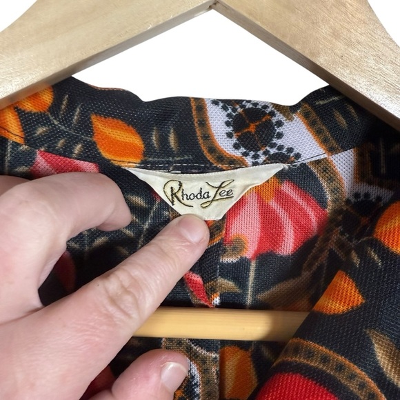 VINTAGE Rhoda Lee Women’s Floral Button Down Blouse Black/Red/Orange OS - Picture 5 of 6